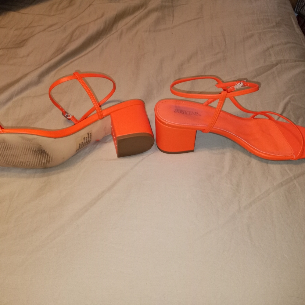 Both pairs for $30 or $20 each pair .asking it 40
